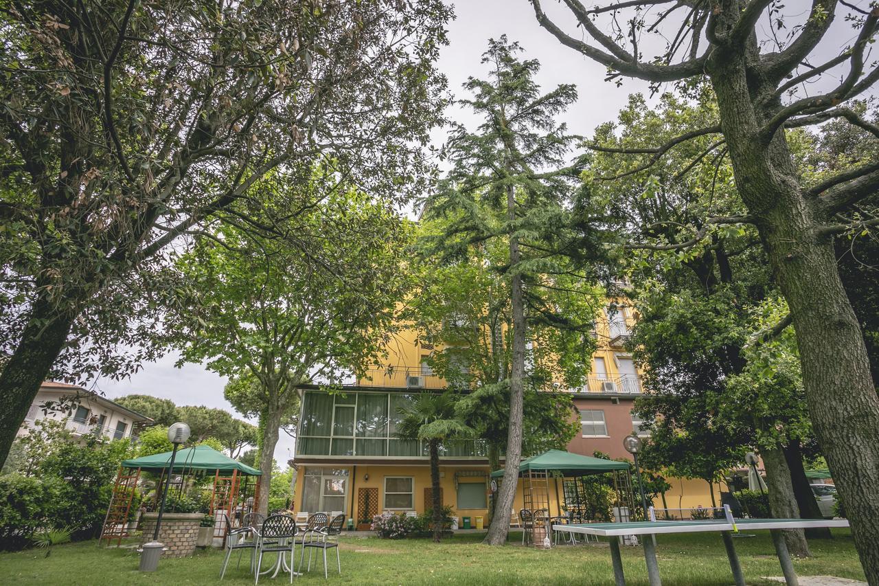 Hotel Del Falco Cervia Exterior foto